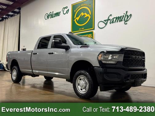 2023 RAM 2500 Tradesman Crew Cab 4x4 8' Box