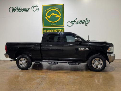 2018 RAM 2500 Tradesman Crew Cab 4x4 6'4' Box