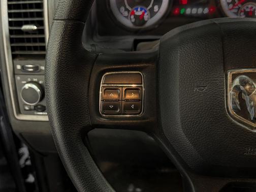 2018 RAM 2500 Tradesman Crew Cab 4x4 6'4' Box