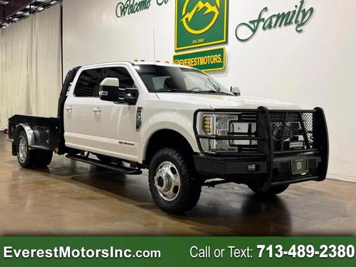 White 2018 Ford F-350 Lariat