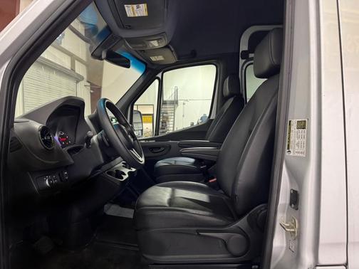 2019 Mercedes-Benz Sprinter 2500 High Roof