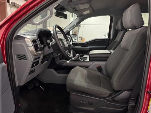 2023 Ford F-150 Lightning XLT