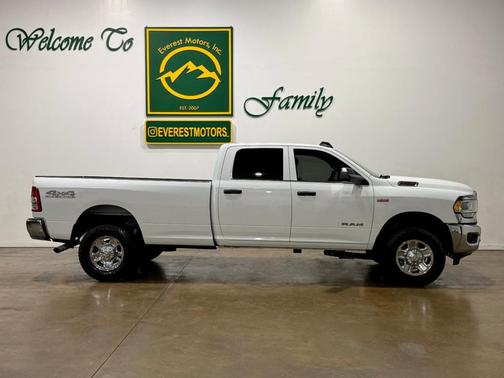 2022 RAM 2500 Tradesman Crew Cab 4x4 8' Box