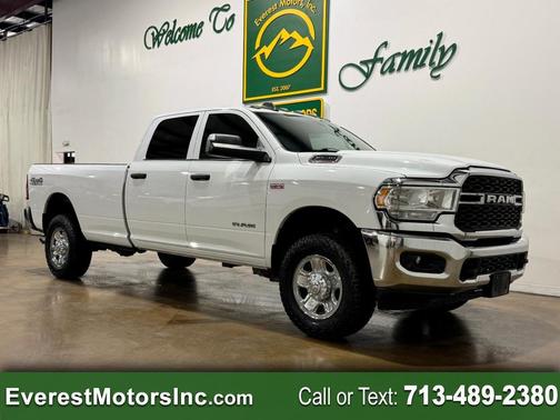 2022 RAM 2500 Tradesman Crew Cab 4x4 8' Box