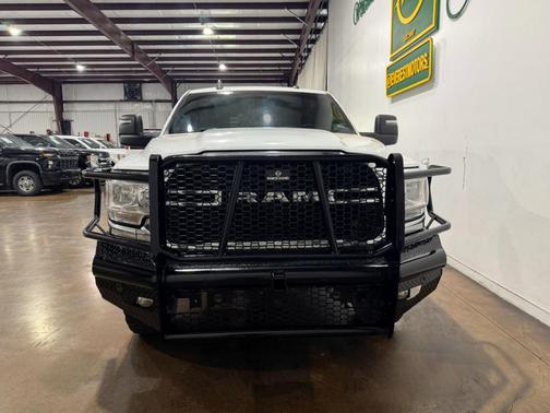2023 RAM 2500 Tradesman Crew Cab 4x4 6'4' Box