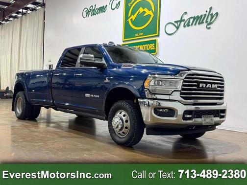 Patriot Blue Pearlcoat 2019 RAM 3500 Longhorn