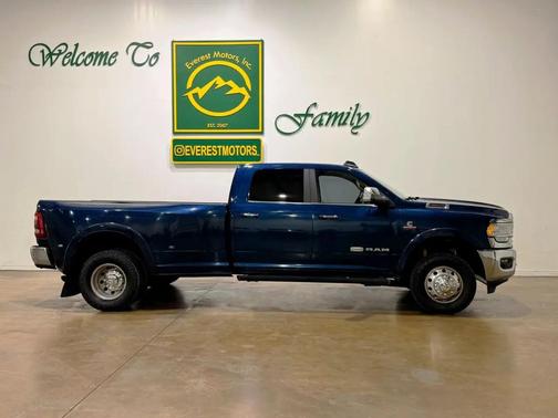 Patriot Blue Pearlcoat 2019 RAM 3500 Longhorn