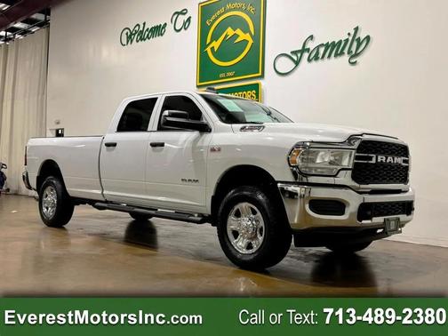 2021 RAM 2500 Tradesman Crew Cab 4x4 8' Box