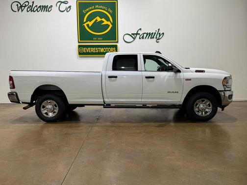 2021 RAM 2500 Tradesman Crew Cab 4x4 8' Box