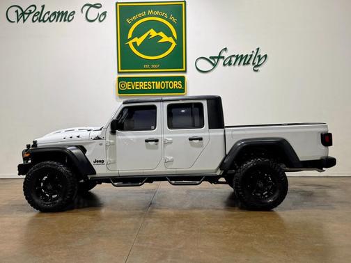 2021 Jeep Gladiator Sport