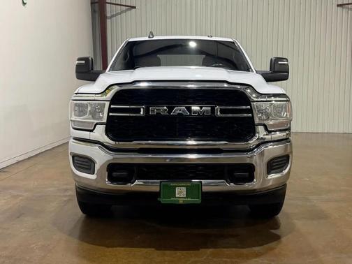 Bright White Clearcoat 2023 RAM 2500 Tradesman Crew Cab 4x4 8' Box