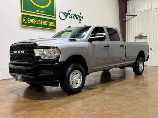 2022 RAM 2500 Tradesman Crew Cab 4x4 8' Box