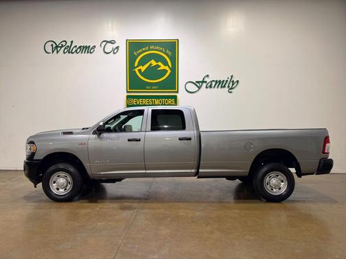 2022 RAM 2500 Tradesman Crew Cab 4x4 8' Box