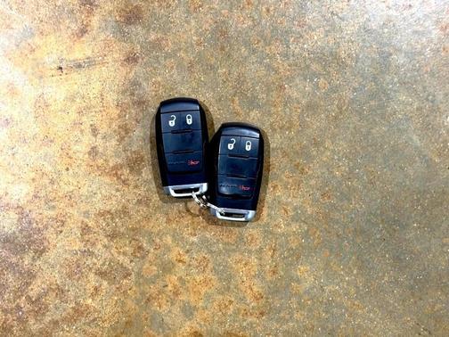 2022 RAM 2500 Tradesman Crew Cab 4x4 8' Box