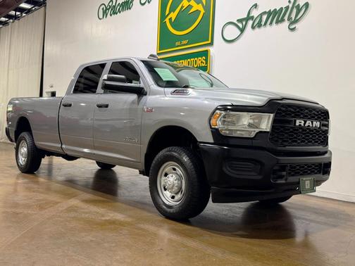2022 RAM 2500 Tradesman Crew Cab 4x4 8' Box