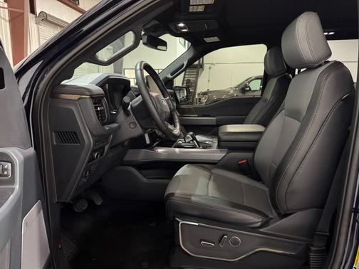 2023 Ford F-150 Lightning LARIAT