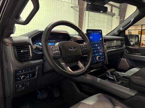 2023 Ford F-150 Lightning LARIAT