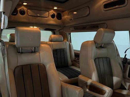 2014 GMC Savana 2500 Upfitter