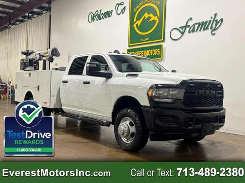 White 2024 RAM 3500 Tradesman/SLT/Laramie/Limited