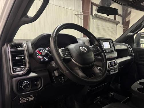 White 2024 RAM 3500 Tradesman/SLT/Laramie/Limited