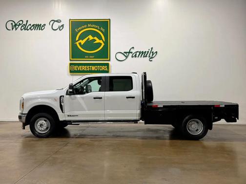 Oxford White 2024 Ford F-350 XL