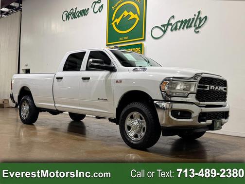 2022 RAM 2500 Tradesman Crew Cab 4x4 8' Box