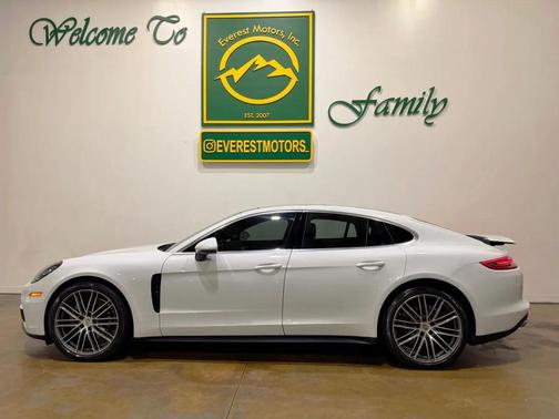 2017 Porsche Panamera 4S