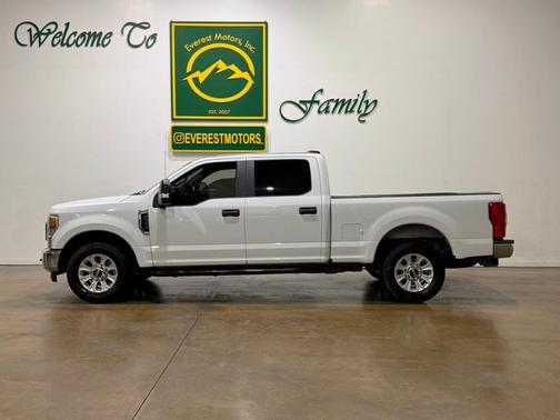 2022 Ford F-250 STX 4X2 CREWCAB  SHORT BED  6.2L V8 GAS 1OWNER