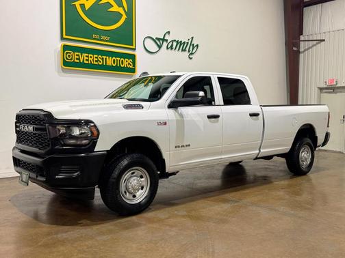 2022 RAM 2500 Tradesman Crew Cab 4x4 8' Box