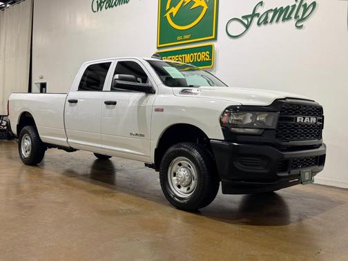 2022 RAM 2500 Tradesman Crew Cab 4x4 8' Box