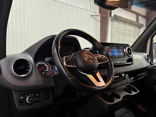 2023 Mercedes-Benz Sprinter 2500 Standard Roof