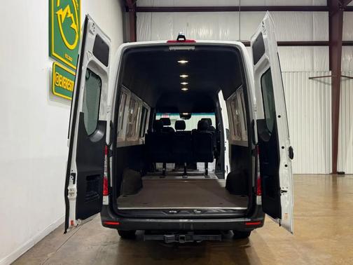 2023 Mercedes-Benz Sprinter 2500 Standard Roof