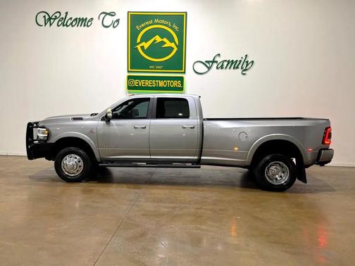 2021 RAM 3500 Laramie Crew Cab 4x4 8' Box