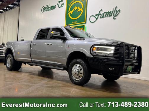 2021 RAM 3500 Laramie Crew Cab 4x4 8' Box