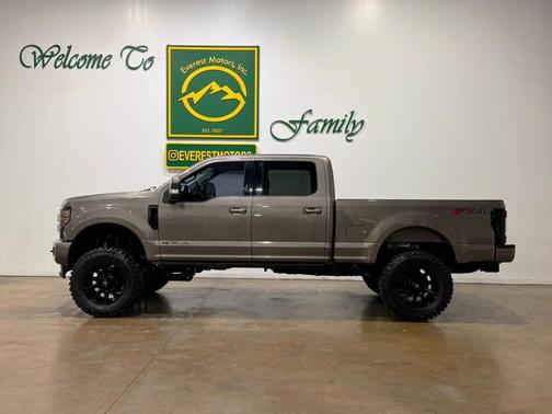 Gray 2018 Ford F-250 Lariat