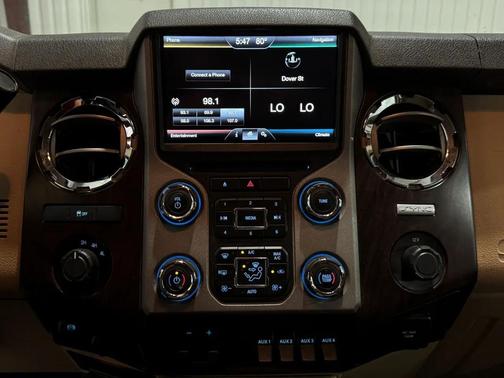 White 2016 Ford F-250 Lariat