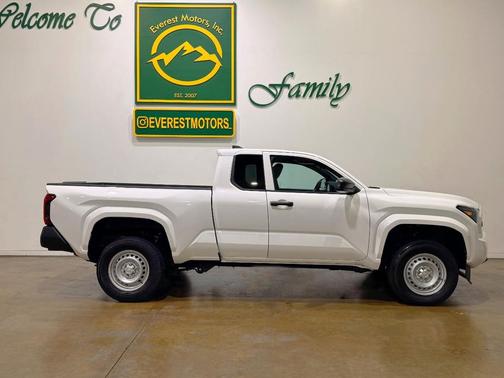 2024 Toyota Tacoma SR