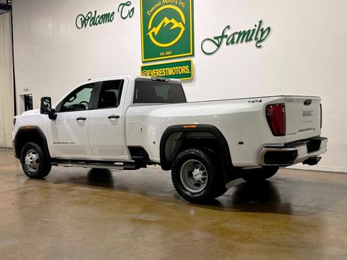 2024 GMC Sierra 3500 Base