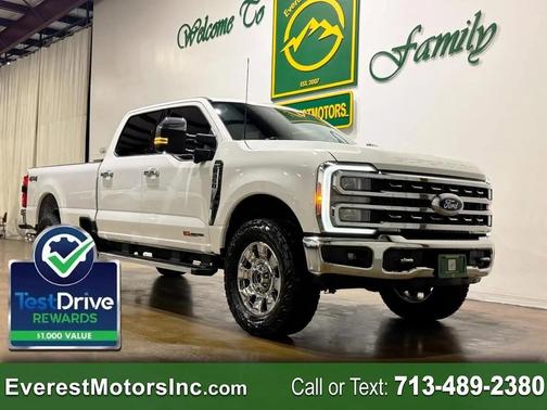 Star White Metallic Tri-Coat 2024 Ford F-350 Lariat