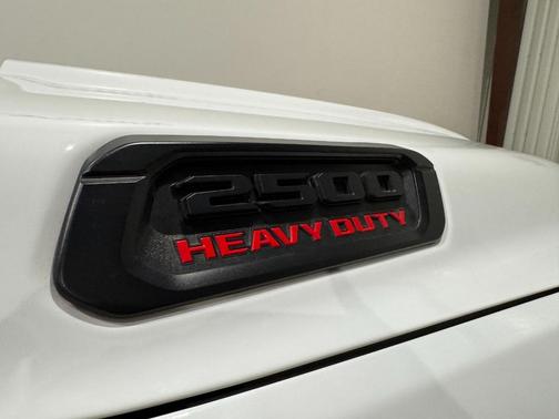 2023 RAM 2500 Tradesman Crew Cab 4x4 8' Box