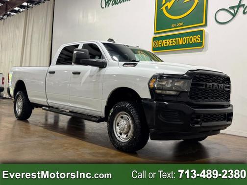 2023 RAM 2500 Tradesman Crew Cab 4x4 8' Box