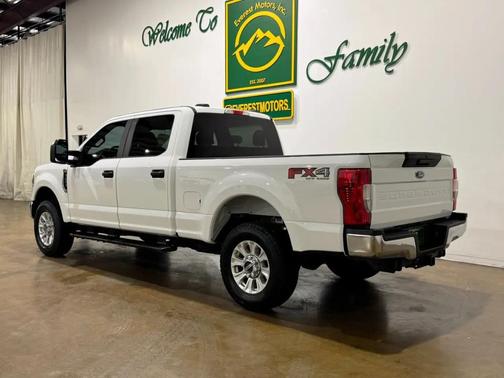Oxford White 2021 Ford F-250 STX 4X4 CREWCAB SHORT 6.2L V8 GAS 1OWNER FX4