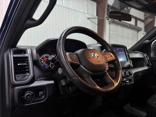 Patriot Blue Pearlcoat 2024 RAM 2500 Tradesman Crew Cab 4x4 6'4' Box