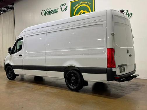 2025 Mercedes-Benz Sprinter 2500 High Roof