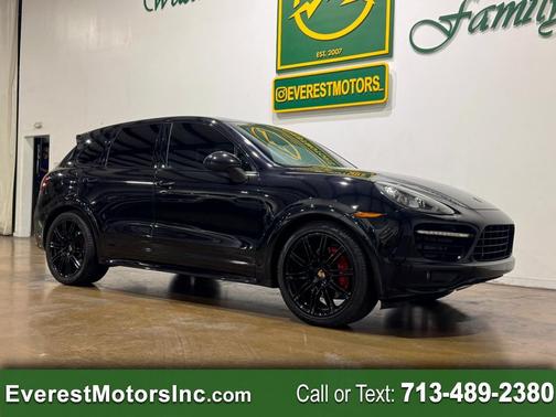 2013 Porsche Cayenne GTS
