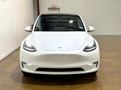 2022 Tesla Model Y Long Range Dual Motor All-Wheel Drive