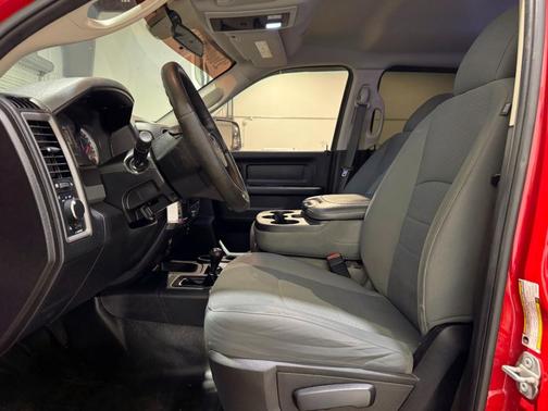 2018 RAM 2500 Tradesman Crew Cab 4x4 6'4' Box