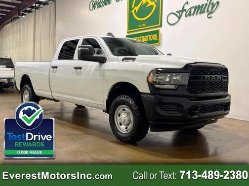 Bright White Clearcoat 2023 RAM 2500 Tradesman Crew Cab 4x4 8' Box