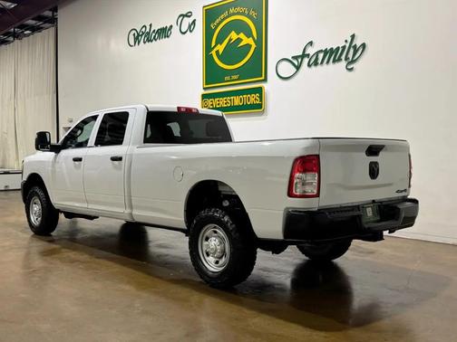 Bright White Clearcoat 2023 RAM 2500 Tradesman Crew Cab 4x4 8' Box