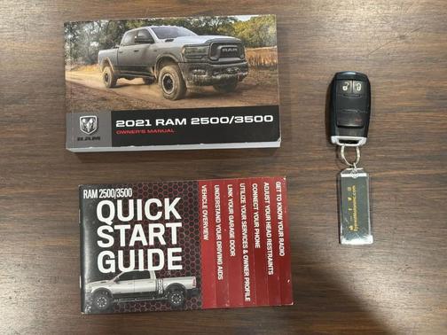 2021 RAM 2500 Tradesman Crew Cab 4x4 8' Box